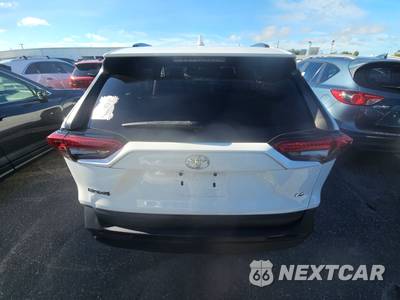 2021 Toyota RAV4 LE - zdjęcie 5 z 17 - miniatura
