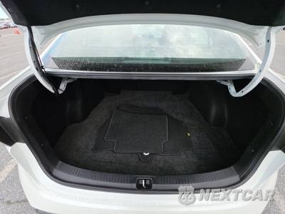 2023 Toyota Corolla SE Sedan - zdjęcie 16 z 29 - miniatura