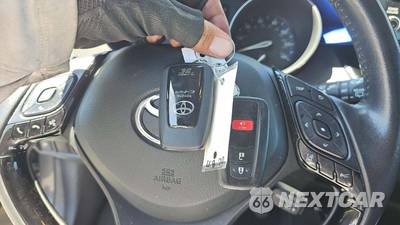2022 Toyota C-HR XLE - zdjęcie 24 z 26 - miniatura