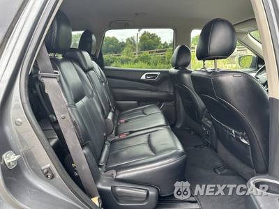 2020 Nissan Pathfinder SL - zdjęcie 17 z 45 - miniatura