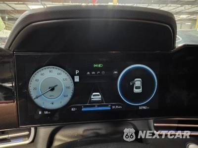 2025 Hyundai Elantra Limited - zdjęcie 14 z 28 - miniatura