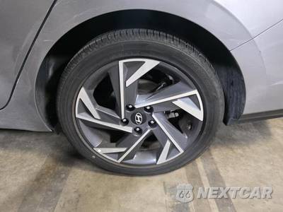 2025 Hyundai Elantra Limited - zdjęcie 11 z 28 - miniatura