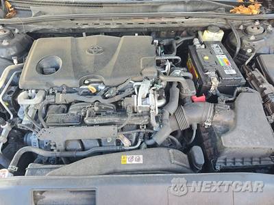 2018 Toyota Camry LE - zdjęcie 15 z 18 - miniatura