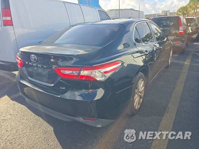 2018 Toyota Camry LE - zdjęcie 4 z 18 - miniatura