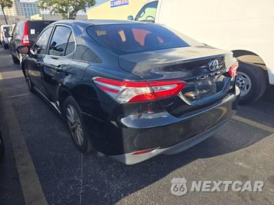 2018 Toyota Camry LE - zdjęcie 6 z 18 - miniatura