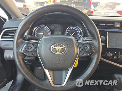 2018 Toyota Camry LE - zdjęcie 10 z 18 - miniatura