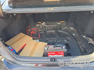 2018 Toyota Camry LE - zdjęcie 16 z 18 - miniatura