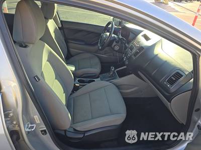 2015 Kia Forte LX Sedan - zdjęcie 8 z 18 - miniatura