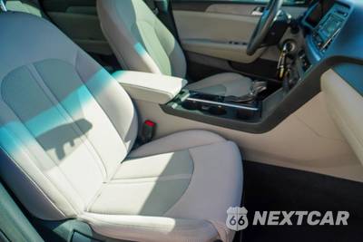 2015 Hyundai Sonata SE - zdjęcie 22 z 39 - miniatura