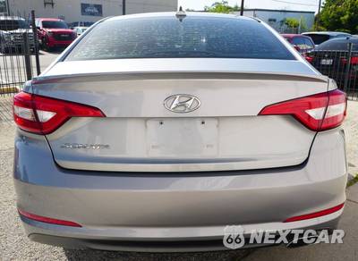 2015 Hyundai Sonata SE - zdjęcie 6 z 39 - miniatura