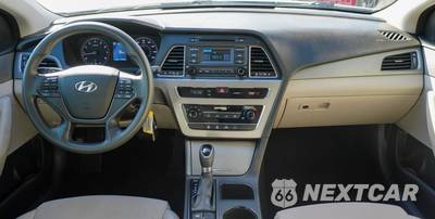 2015 Hyundai Sonata SE - zdjęcie 24 z 39 - miniatura