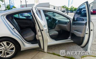 2018 Hyundai Elantra SEL Sedan - zdjęcie 17 z 44 - miniatura