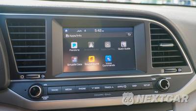 2018 Hyundai Elantra SEL Sedan - zdjęcie 32 z 44 - miniatura