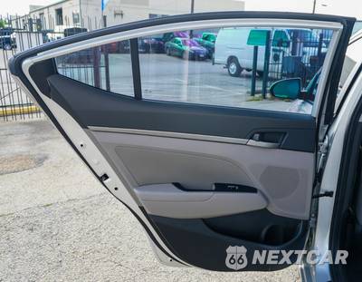 2018 Hyundai Elantra SEL Sedan - zdjęcie 13 z 44 - miniatura