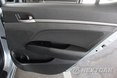 2017 Hyundai Elantra Value Edition Sedan - zdjęcie 34 z 48 - miniatura