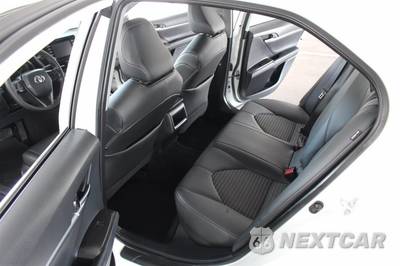 2021 Toyota Camry SE - zdjęcie 26 z 48 - miniatura