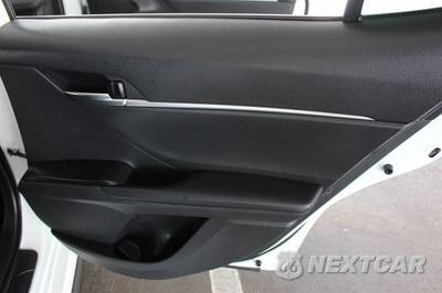 2021 Toyota Camry SE - zdjęcie 35 z 48 - miniatura