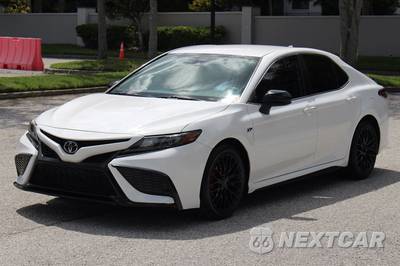 2021 Toyota Camry SE - zdjęcie 1 z 48 - miniatura