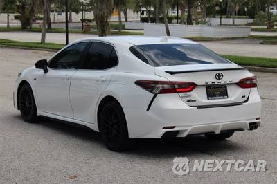 2021 Toyota Camry SE - zdjęcie 4 z 48 - miniatura