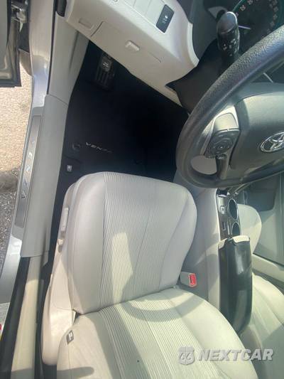 2015 Toyota Venza LE - zdjęcie 16 z 38 - miniatura