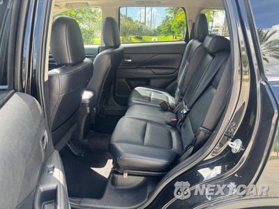 2017 Mitsubishi Outlander SE - zdjęcie 25 z 37 - miniatura