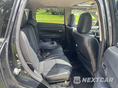 2017 Mitsubishi Outlander SE - zdjęcie 29 z 37 - miniatura