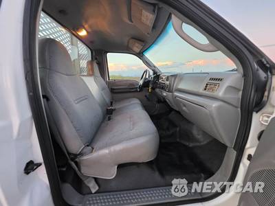 2004 Ford Super Duty F-450 Cab Chassis XL Regular Cab DRW - zdjęcie 10 z 12 - miniatura