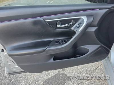 2016 Nissan Altima 2.5 SV - zdjęcie 9 z 16 - miniatura
