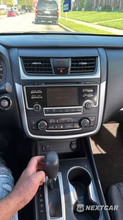 2016 Nissan Altima 2.5 SV - zdjęcie 16 z 18 - miniatura