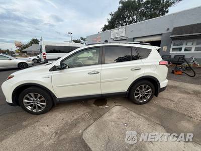 2018 Toyota RAV4 Hybrid Limited - zdjęcie 7 z 109 - miniatura