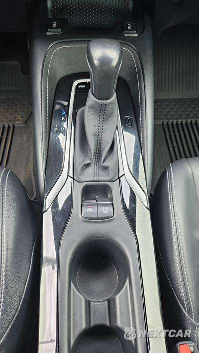 2021 Toyota Corolla Hatchback XSE - zdjęcie 14 z 22 - miniatura