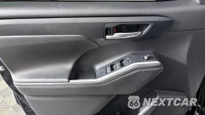 2025 Toyota Highlander XSE - zdjęcie 12 z 34 - miniatura
