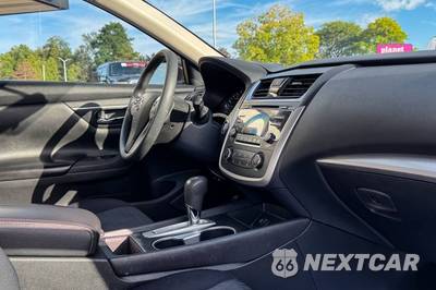 2018 Nissan Altima 2.5 S - zdjęcie 11 z 37 - miniatura