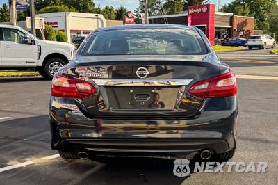 2018 Nissan Altima 2.5 S - zdjęcie 5 z 37 - miniatura