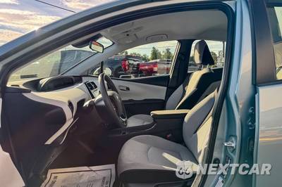 2019 Toyota Prius LE - zdjęcie 18 z 39 - miniatura