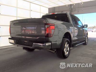 2025 Ford F-150 XLT Crew Cab Short Bed - zdjęcie 4 z 22 - miniatura
