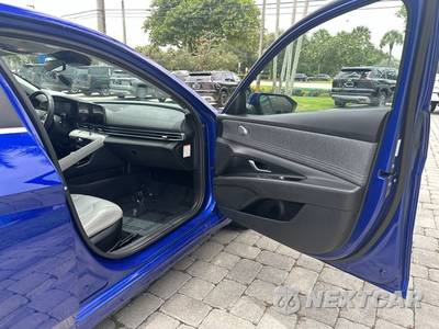 2025 Hyundai Elantra Hybrid Limited - zdjęcie 24 z 40 - miniatura