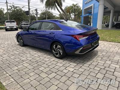 2025 Hyundai Elantra Hybrid Limited - zdjęcie 34 z 40 - miniatura