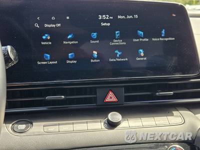2025 Hyundai Elantra Hybrid SEL Sport - zdjęcie 19 z 24 - miniatura