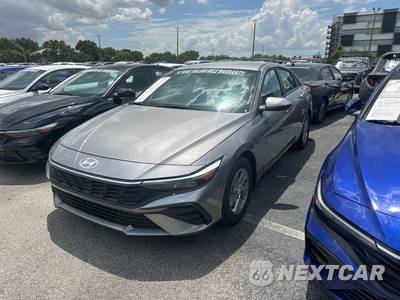 2026 Hyundai Elantra SE - zdjęcie 1 z 24 - miniatura