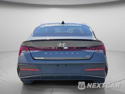2025 Hyundai Elantra Hybrid SEL Sport - zdjęcie 7 z 25 - miniatura