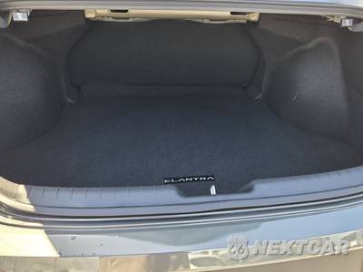 2025 Hyundai Elantra Hybrid SEL Sport - zdjęcie 15 z 25 - miniatura