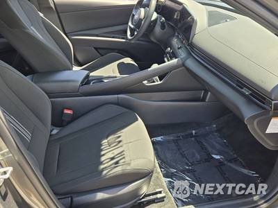 2025 Hyundai Elantra Hybrid SEL Sport - zdjęcie 17 z 25 - miniatura