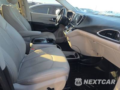 2021 Chrysler Pacifica Hybrid Touring L 121.6" WB - zdjęcie 8 z 18 - miniatura