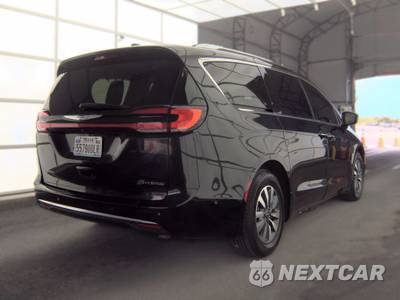 2021 Chrysler Pacifica Hybrid Touring L 121.6" WB - zdjęcie 4 z 18 - miniatura