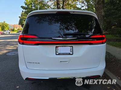 2022 Chrysler Pacifica Touring L 121.6" WB - zdjęcie 5 z 30 - miniatura