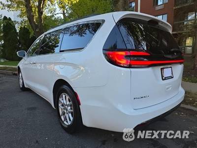 2022 Chrysler Pacifica Touring L 121.6" WB - zdjęcie 6 z 30 - miniatura