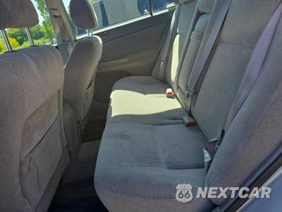 2004 Toyota Camry LE - zdjęcie 16 z 22 - miniatura