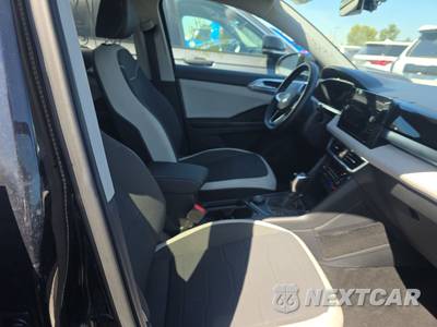 2025 Volkswagen Taos SE - zdjęcie 8 z 26 - miniatura