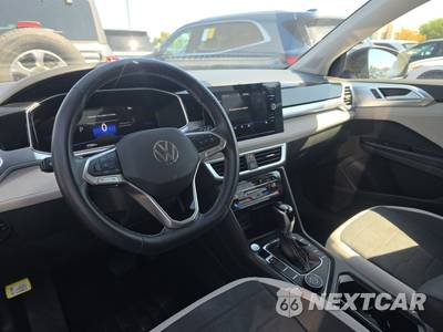 2025 Volkswagen Taos SE - zdjęcie 11 z 26 - miniatura